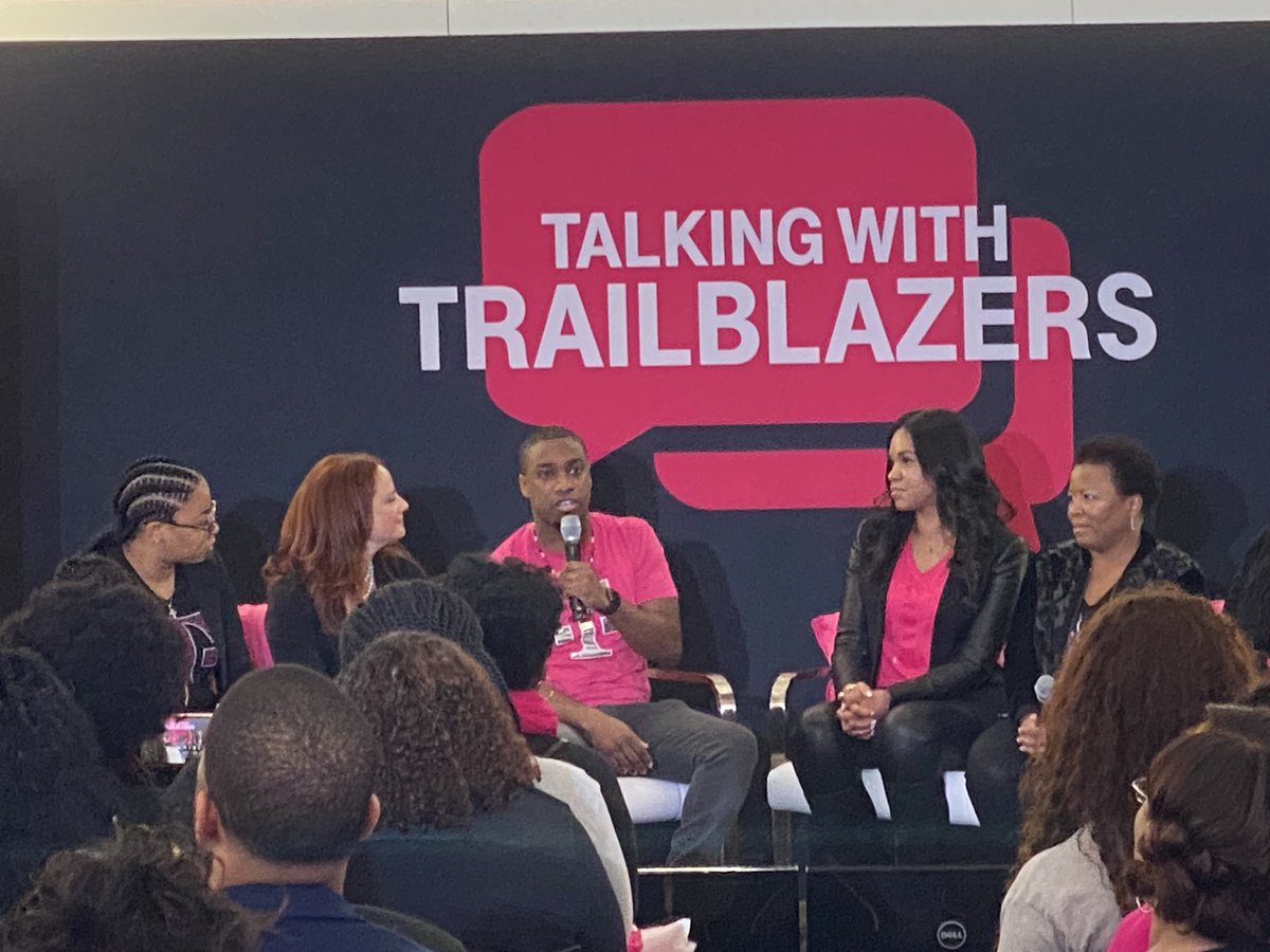 Proud to have Yardley representing #BQLI on the employee panel here at #TalkingWithTrailblazers at <a href="/TMOTimesSquare/">T-Mobile TimesSquare</a> celebrating #BlackHistoryMonth!!