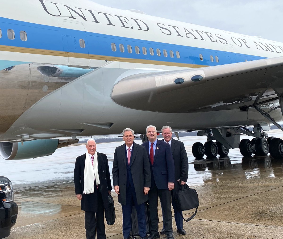 kevinomccarthy's tweet photo. Heading to New Hampshire w/ @realdonaldtrump. Republicans are united, revitalized and prepared to win! #KeepNHGreat #KAG2020 https://t.co/YnMUhubsR7