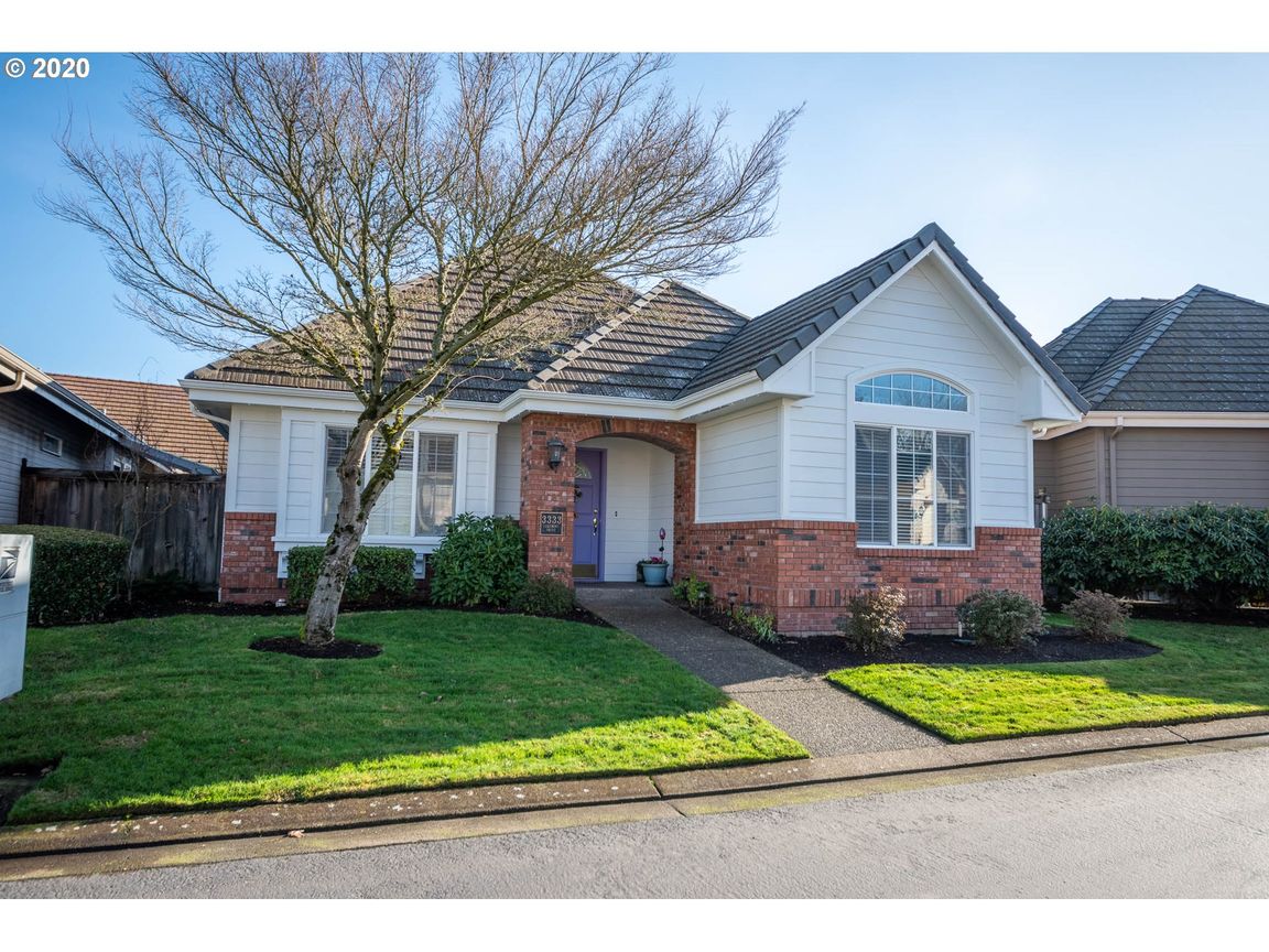 MikeOConnellJr's tweet image. New Listing! $349,900.00, 2BR, 2BA, 3333 LAKEMONT DR, Eugene, OR 97408, Full Details 150494379.homesconnect.com/Listing/261093…