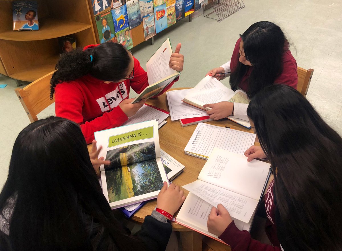 Ms_Barillari's tweet photo. Research project kick off today! Combining print and digital sources to investigate North American geography 📚#middleschoolrocks @MargaretBrent53 https://t.co/ungxRb82l2