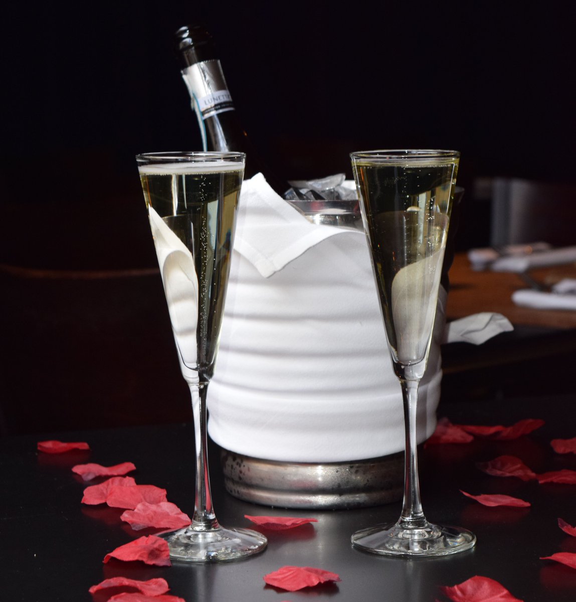 CityTable's tweet image. Our 2020 Valentine's Day Specials:
- Ricotta dumplings w/ puttanesca sauce
- Cotuit oysters w/ champagne foam &amp;amp; caviar
- Duck two ways w/ farro risotto
- Ora king salmon w/ saffron parsnips
- Tres leches cake
- Fresh beignets w/ nutella cream
(Call us to reserve! 617.933.4800)