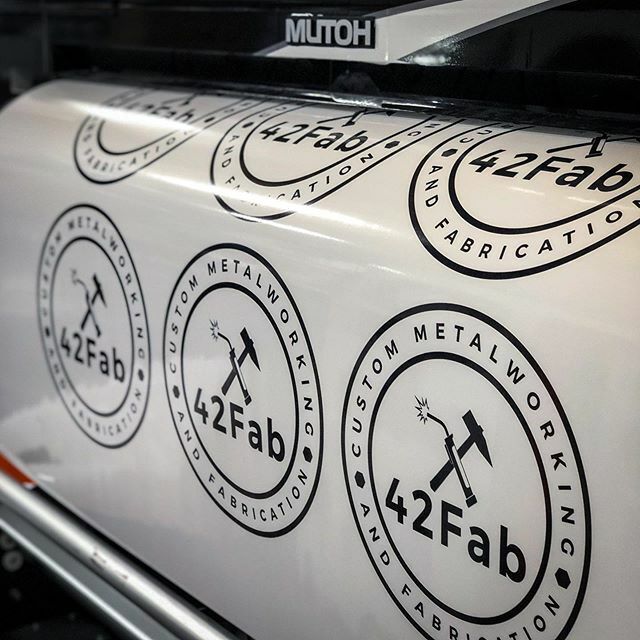 Printing some big decals for my #workbenchcon Road trip buddy, Richard @42fabricate 
Little over a week away we will be making the drive from OKC to Atlanta. 😎
•
•
•
•
•
•
#mutohprinter #customdecals #customvinyldecals #smallbusinessowner #makers… ift.tt/39nKBBB