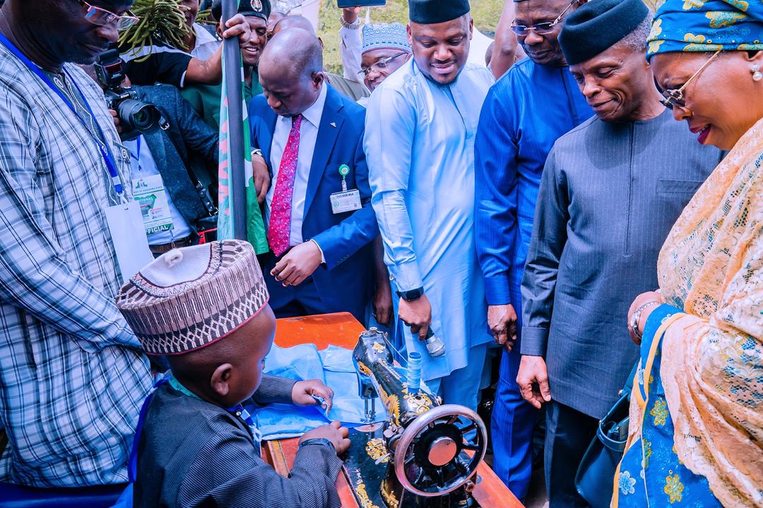 VP Osinbajo at the MSMEs Clinic in Nasarawa today was delighted to meet budding entrepreneur, skillful taylor, 12-year old Abubakar Safiyanu, a JSS 2 student among several others at the 26th edition of the Clinic. #OsinbajoInNasarawa #MSMEsClinic