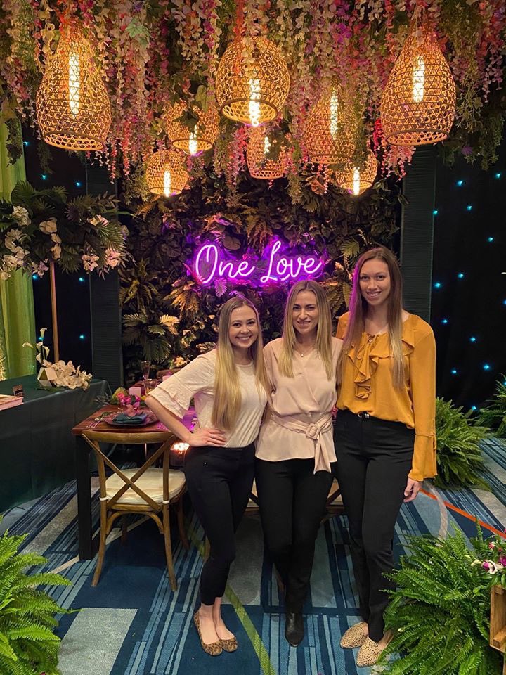 EventricsW's tweet image. The #EventricsWeddings team exhibited at the South Asian Bridal Show over the weekend at the Hyatt Regency Grand Cypress and had an incredible time connecting with everyone! A huge thank you to Occasions by Shangri-la for designing our gorgeous booth backdrop!