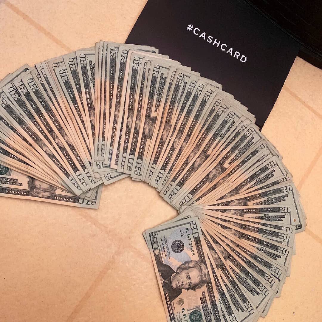 DonadJerry's tweet photo. I'm a legit sugar daddy who just wants to shower my baby with money. No sex or nudes. 
#sugardaddylegit https://t.co/i73hi0b6NE