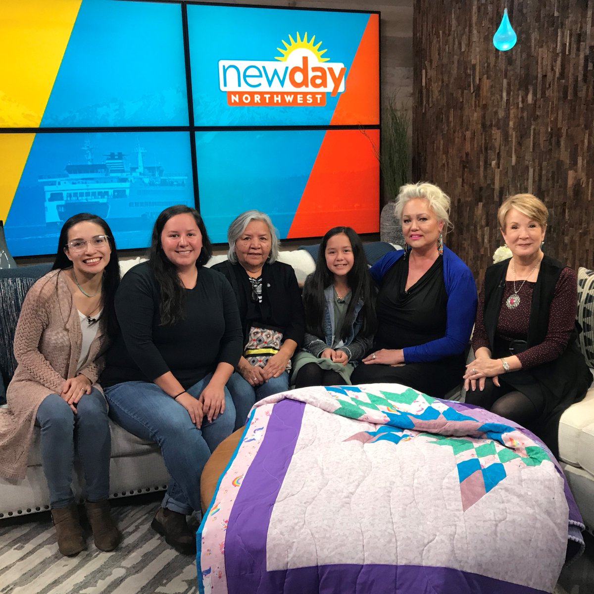 NewDayNW's tweet image. Over 30 quilts representing regional styles will be on display at the The Tulalip Tribes Administration Building Feb. 11th-13th in exhibit "Quilts from Indian Country"  Watch the interview: bit.ly/37dc7Aw 

#newdaynw #inspirednative #lakota #lakotasioux #lummi #tulalip