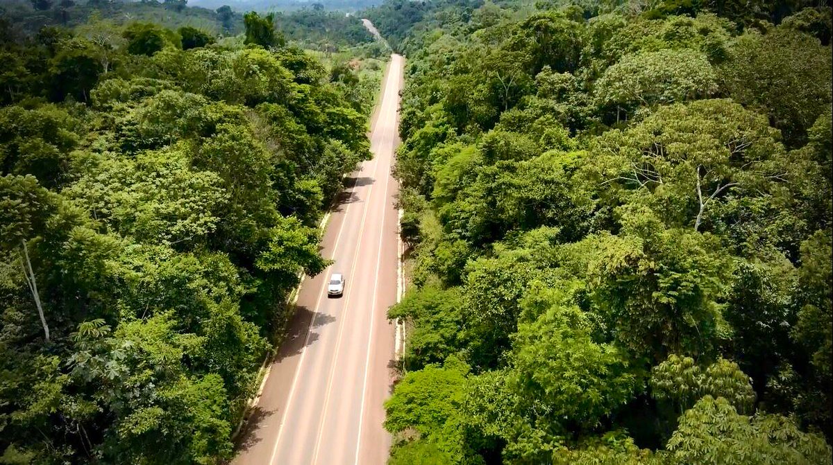 tarcisiogdf's tweet image. Em respeito ao compromisso que assumimos com caminhoneiros, produtores e cidadãos que aguardam há 45 anos por este dia, comunico que na sexta (14/02) o presidente @JairBolsonaro irá pessoalmente inaugurar a conclusão da pavimentação da BR-163 até Miritituba/PA. Promessa cumprida.