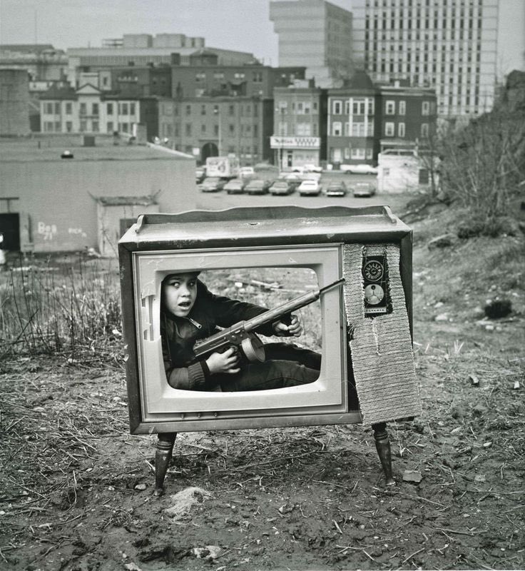 pepescoda's tweet photo. Ei!! 
Els que no coneixeu aquests fotògraf, busqueu imatges, articles, tela! fascinant i fa pensar molt!
📷©️ArthurTress https://t.co/YaWHLzws5H