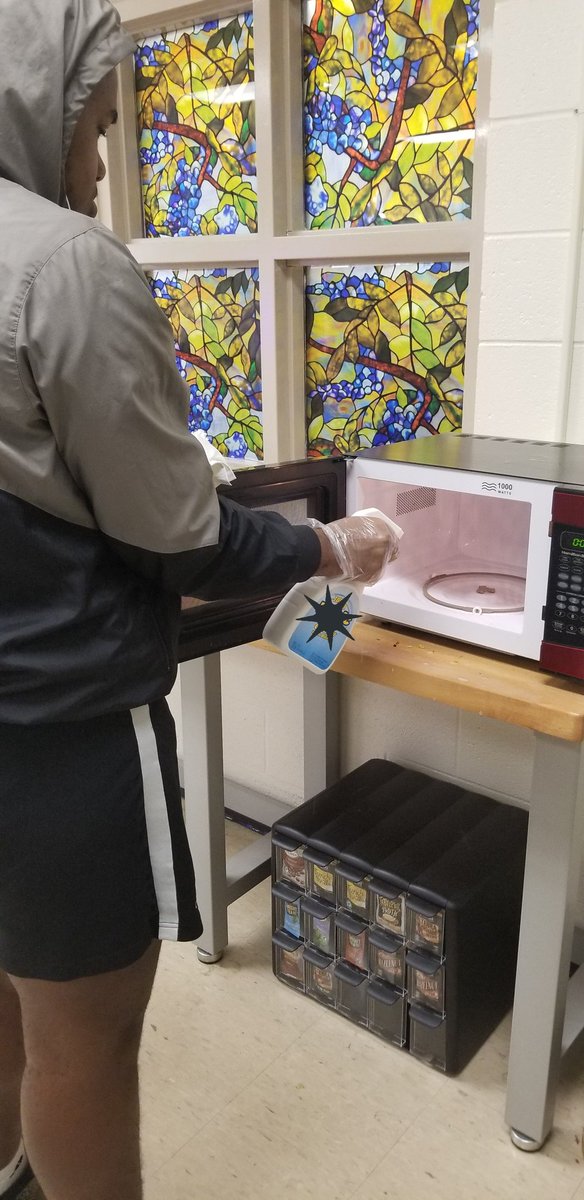 Blazerville_RV's tweet photo. We, at Blazerville, pride ourselves on maintaining a clean environment for everyone to enjoy #Entreprenuership #Horsepower #Blazerville #RCSD2 #C62 π§Ήπ§½πππͺ https://t.co/giJBysPjzv