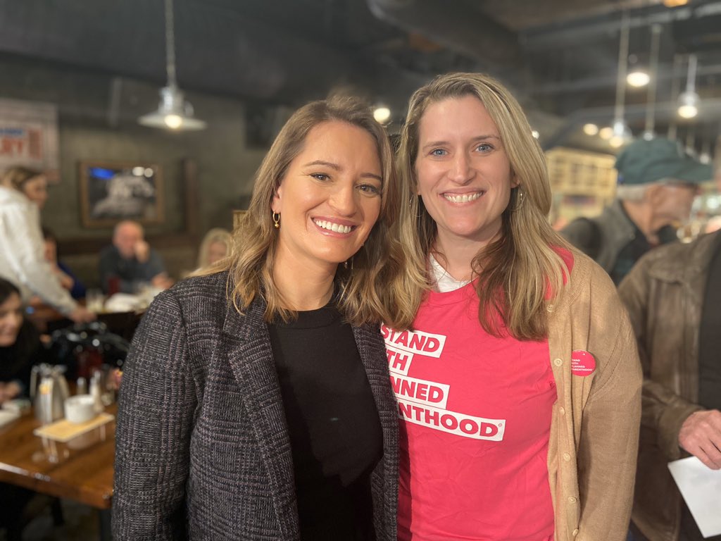 KMontgomeryNH's tweet photo. We share a love of phish and have husbands from Florida, so I guess what you could say is we are best friends now. @KatyTurNBC #friendship2020 #FITN π π©βοΈ https://t.co/G6j67SjSHL