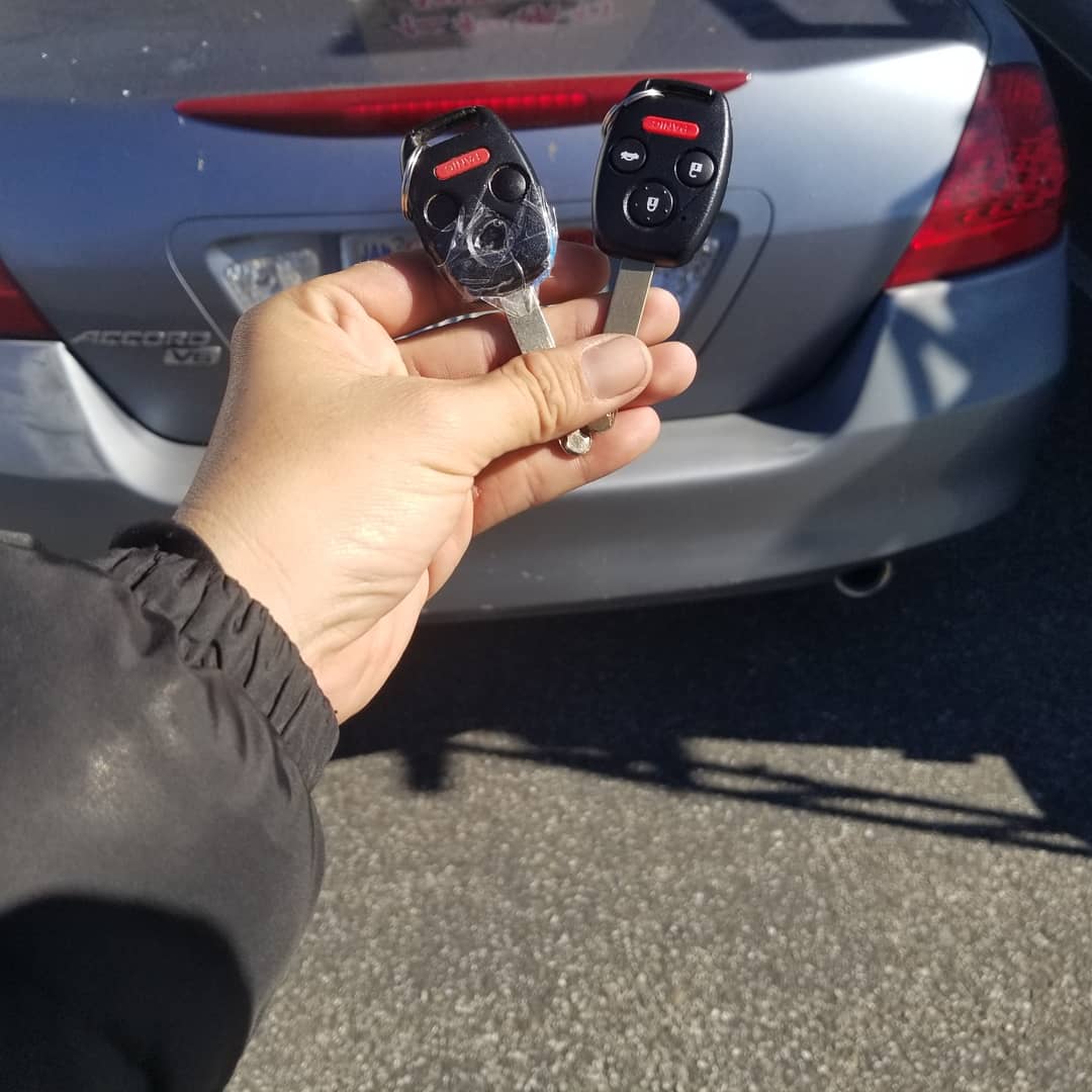 SamLocksmith2's tweet photo. Add remote head key for 2007 Honda Accord https://t.co/bKUpYVlJcp