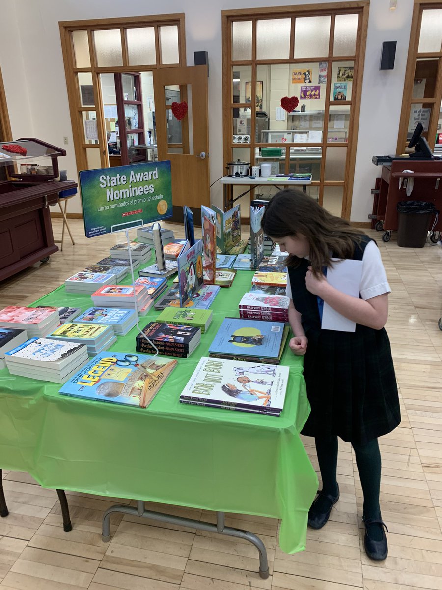 Tyree3rdClass's tweet photo. Enjoyed the Book 📚 Fair today!!! @ash1818 https://t.co/HKnwuuChRb