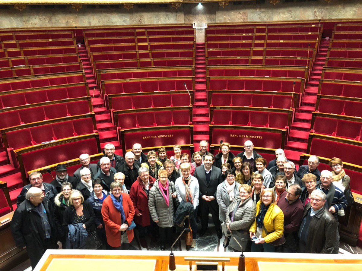FCBDeputeduCher's tweet photo. Aujourd’hui, il y avait du #Berry à Paris !
✅ des citoyens de #Boulleret à l’Assemblée nationale 🏛
✅ des vignerons de #Menetou-Salon et de #Sancerre au salon Wine Paris 🍷
Très heureux d’avoir accueilli les uns dans notre maison commune et d’avoir rendu visite aux autres. https://t.co/dsUNuAmYWH