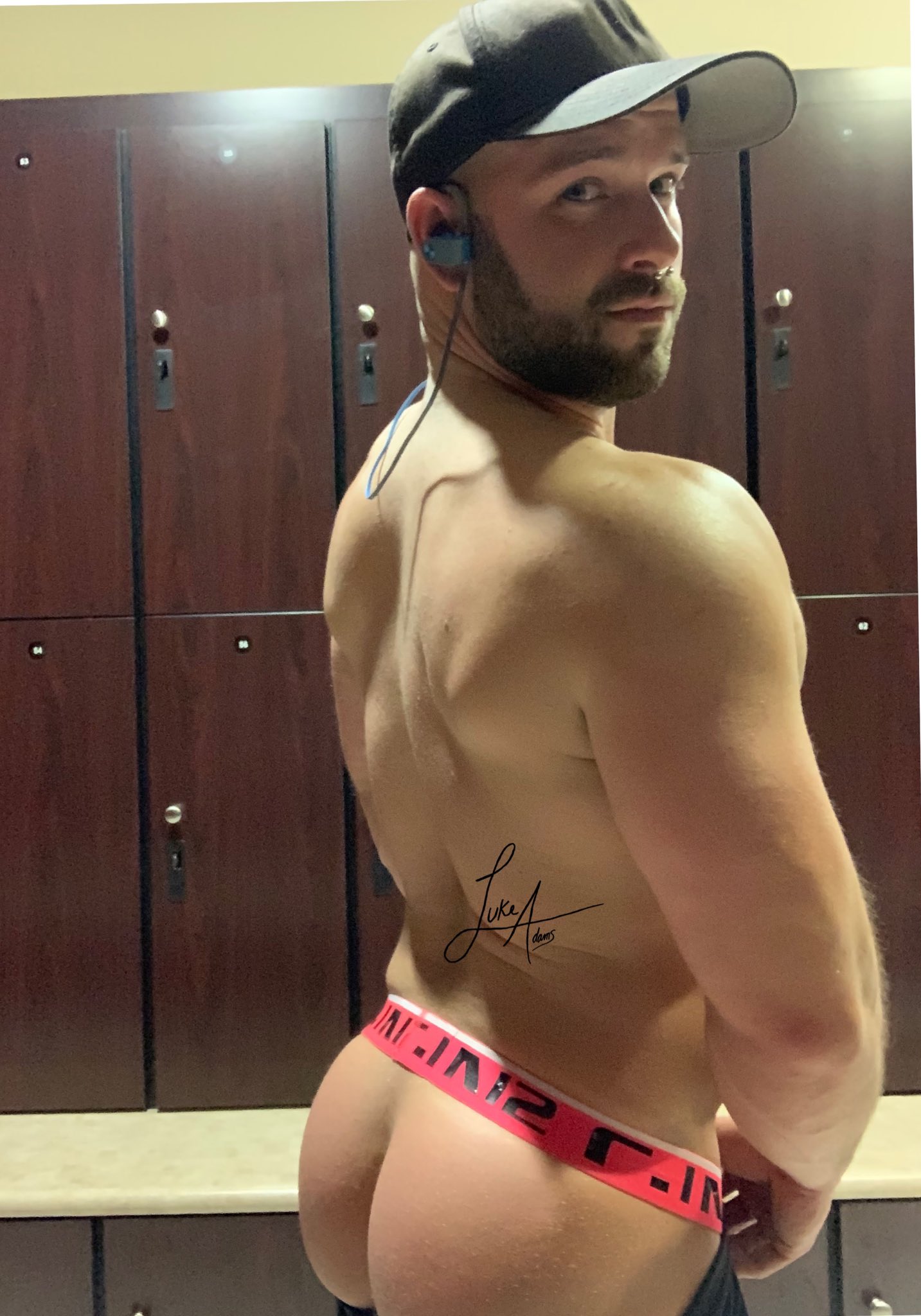 Great workout today! 😏😈 https://t.co/OJmHkHrWN6
