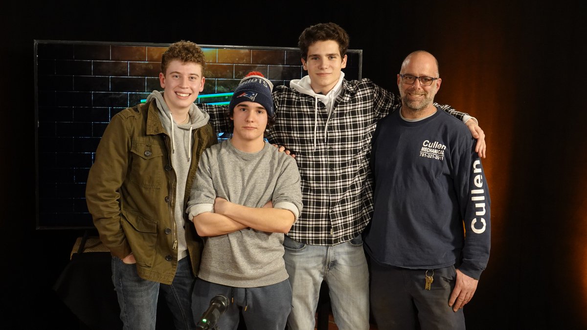 Derry_CAM's tweet photo. Today, we hosted the Sunday Ave right here in the studio. Part of the #DerryUnderground series which showcases local talent. Stay tuned for coverage. #derrynh #derry #nh #local #hyperlocal #music #band #NHPEG #group #derrycam #derrycamheartsthearts #jasonrfloodmemorialnonprofit https://t.co/ZPWaYX1BJn