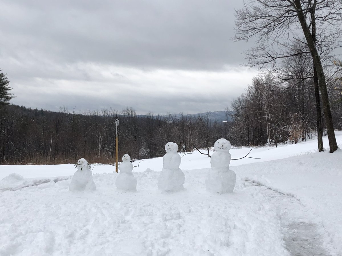 MetJannaBrown's tweet photo. Lots of snow fell this morning in the hills! Here's a view from #Colrain from Hunter Tetreault! #mawx https://t.co/Pn9ok1KhRN