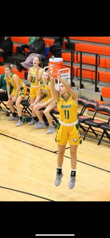 MissouriPhenom's tweet photo. 2021 shooter @maryprimus_ 6-8 from the three in semis, hit 11 threes in the loaded Webster event congrats on all tourney https://t.co/OTRNM9Qtwv