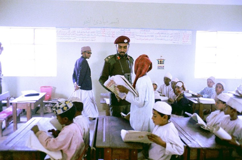 moosamohd2022's tweet photo. عمان دولة راسخة الاركان وثابتة المبدأ
مع السطان هيثم حفظه الله ورعاه راح يستمر إنتماء أبناء هذا البلد الغالي للوطن والسلطان 
وماضون خلفك لا شقاق ولا فتن
#اعز_الرجال_وانقاهم https://t.co/Vm7LMLx1b5