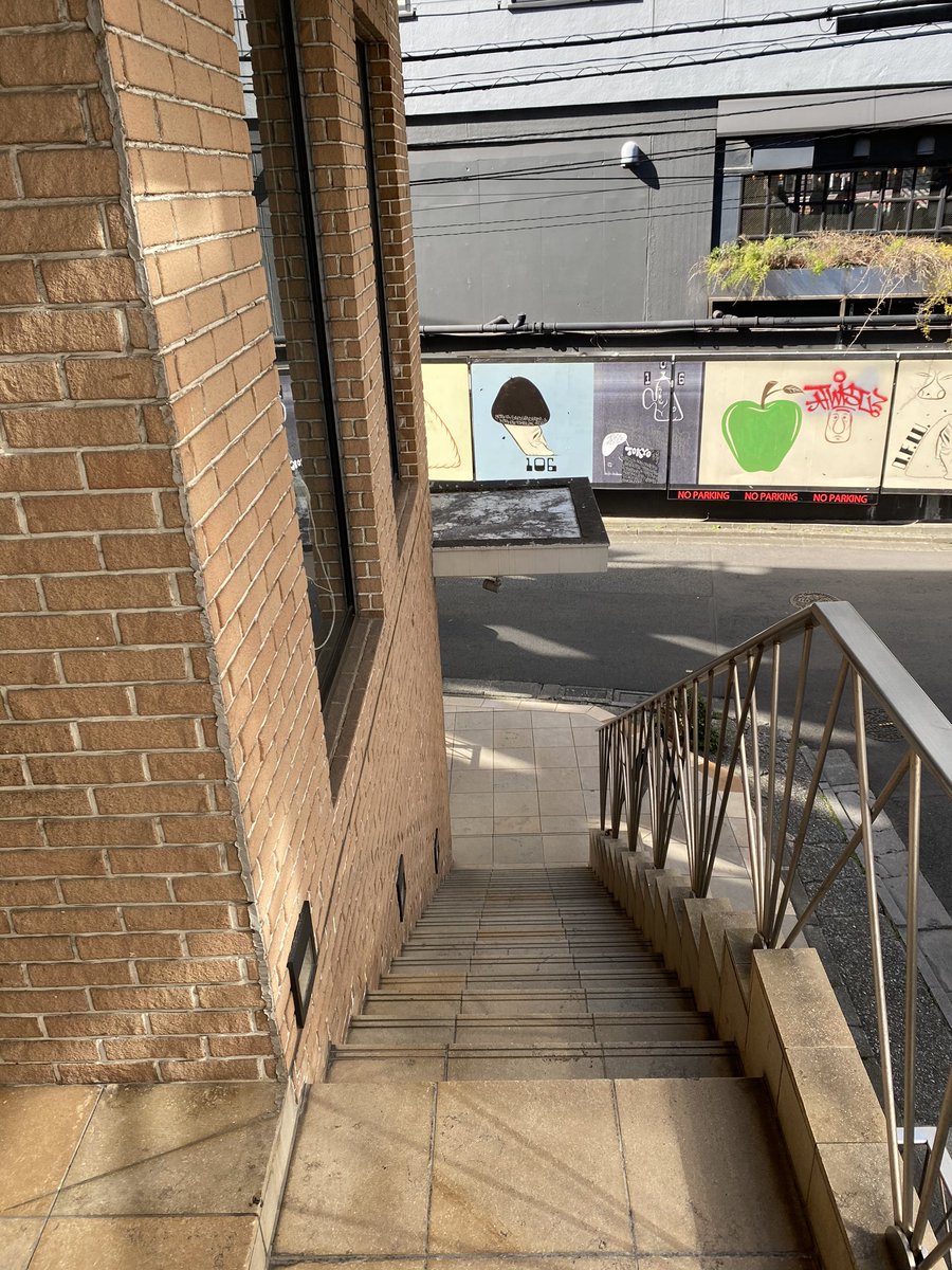 M Twitterren 生クリーム専門店milk の裏には リコリコがよく行ってる サロン ド ミルク 原宿 があります ツヤツヤの髪にしてもらえるそうですよ 莉子 サロンドミルク リコリコ巡り散歩 ストレート サロンドミルク 原宿 T Co Lv3qdaflak