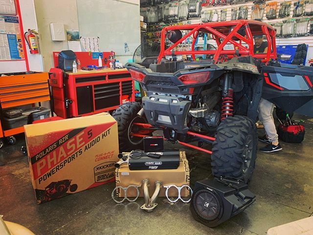 KICKERaudio's tweet photo. #PCHCustomAudio Polaris RZR getting a full #KickerAudio phase 5 system plus #trinityexhaust stage 5, a jet tune programmer and led lights!
π·: @pchcustomaudio
#rzr1000 #sidebyside #offroad #summervibes #fununderthesun #utvaudio #livinloud https://t.co/eqTsnNNlHE https://t.co/qMeqNw4Lef