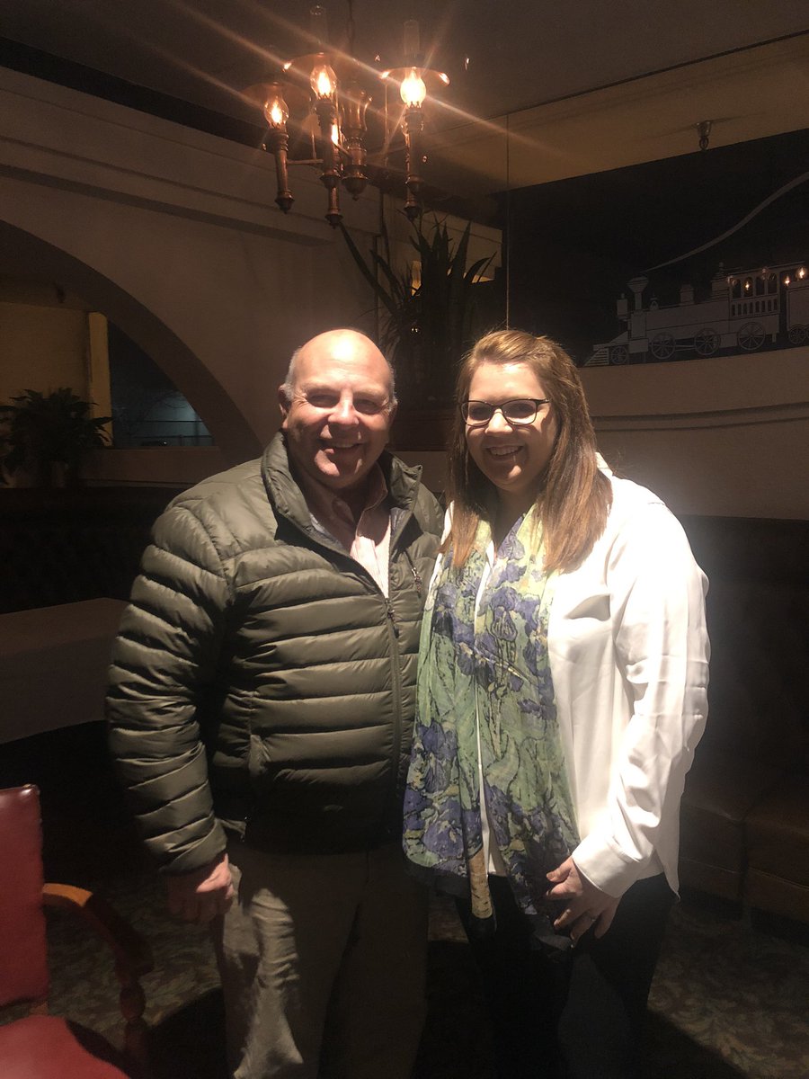 almondgirljenny's tweet image. Dinner with @FarmBureau President @ZippyDuvall while he’s in California for the @WorldAgExpo #cfbf #fbproud #kerncfb #palx