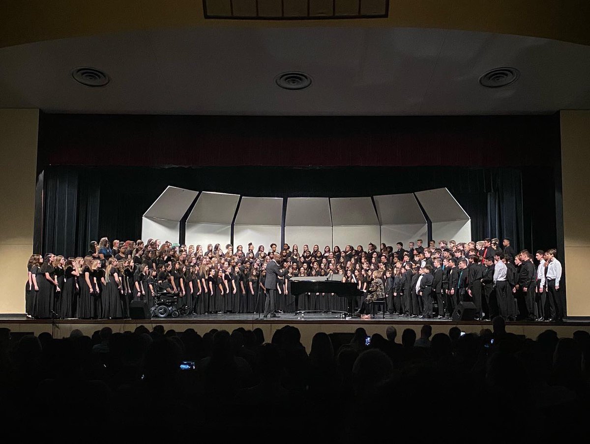 MISD_FineArts's tweet photo. So many of our middle school choir students participated in the Region 5 MS Choir clinic and concert this weekend. We are so proud of these students and their directors. https://t.co/cHQlH1CMxc