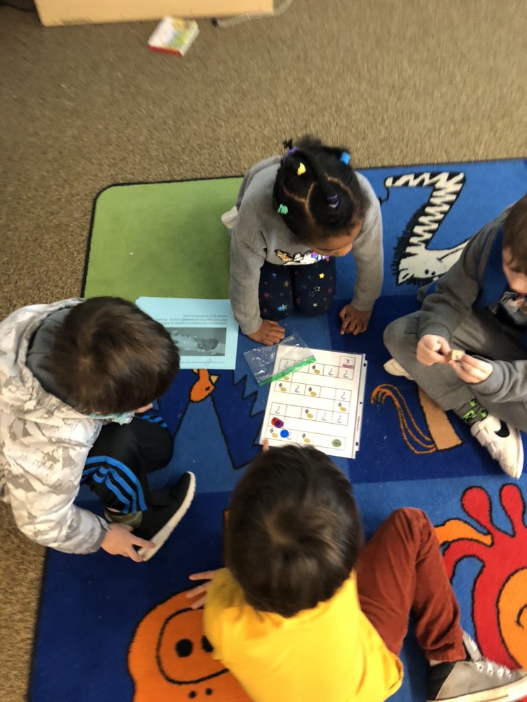 MsSmithsKinders's tweet photo. Playing the question answer game during ELD to practice asking and answering questions about unknown words. https://t.co/spgIUYX8at