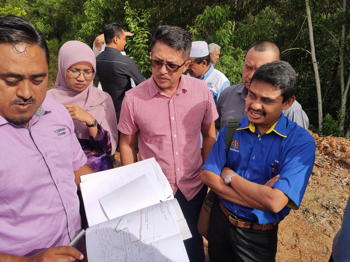 BPP2CKP's tweet photo. Sesi lawatan tapak dan mesyuarat Pembinaan Sekolah Baharu 30 Bilik Darjah Dan Lain-lain Kemudahan Di SMK Gong Nangka, Marang, Terengganu bersama PBT &amp; syarikat utiliti

@CKP_JKR 
@JKRTerengganu
@wmohammad69 https://t.co/wC91eDSoVo