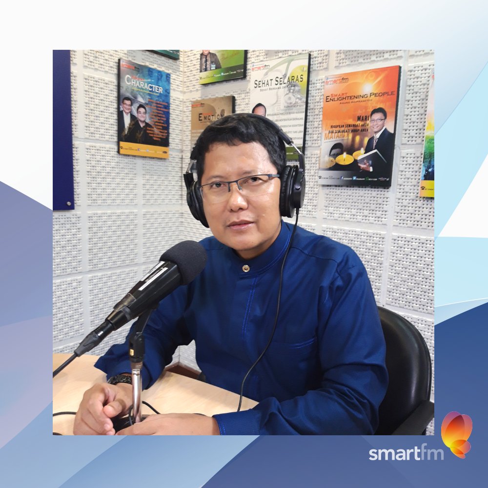 RadioSmartFM's tweet photo. Simak perbincangan menarik #SmartSyariah bersama KH. Muhammad Cholil Nafis, Lc., MA., Ph.d (Pengurus @mes_indonesia) sampai pukul 12.00 WIB
Simak kembali talkshow #SmartSyariah di channel Youtube kami: Radio Smart FM
Dengarkan podcast kami di website: https://t.co/bVqAVlytih https://t.co/k3fUiIzmof