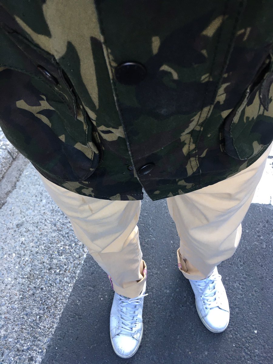 Haman01's tweet photo. 今日は寒いね〜
車だからまだいいけど、バイクじゃもっと厚着しなきゃね
#barbour
#PT05
#adidasoriginals https://t.co/YKFnLGNJkO