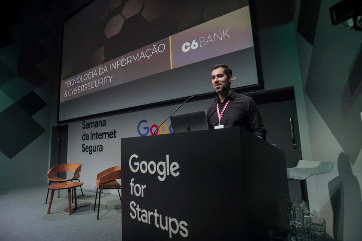 Privilégio de palestrar hoje no Safer Internet Day, na qual abordou o tema: Unidos para uma Internet mais positiva!#sid2020 safernet.org.br/site/sid2020/o…