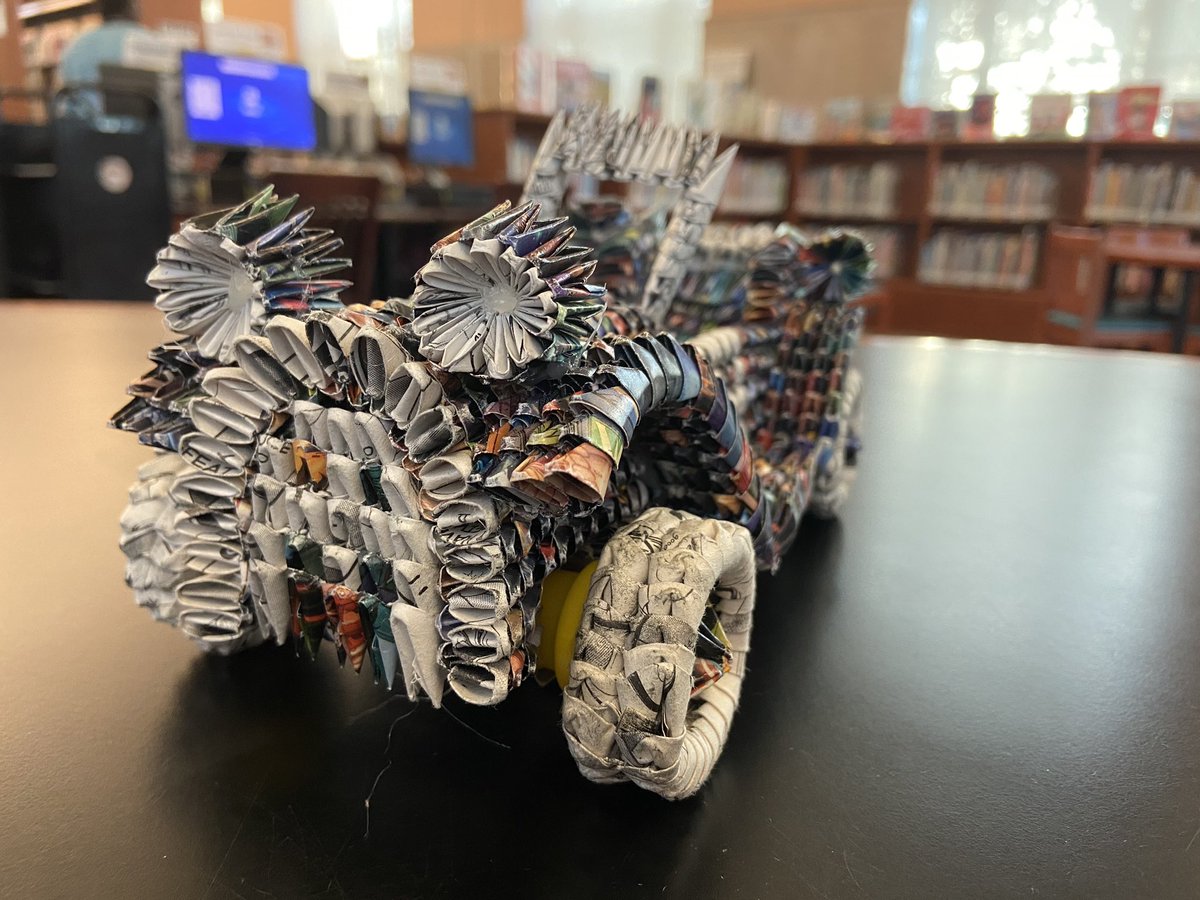 CarrenaAnn's tweet photo. Front view of the origami car https://t.co/X3jOPWJHE9