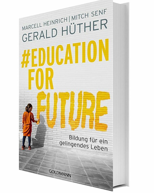 MarcellDoppelL's tweet photo. Na, wie fiel das #halbjahreszeugnis Eurer Kinder aus? Zufrieden? Nicht so? Welche Rolle spielt das überhaupt heute? In meinem Buch #educationforfuture habe ich gemeinsam mit @gerald_huether und @mitchsenf ein ganzes Kapitel dem Leistungsdruck durch Schul… https://t.co/FQvifMYSk8 https://t.co/ojZFlgje9s