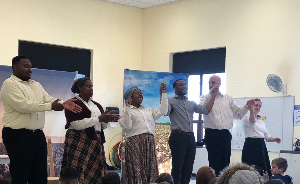 MrsEbert5th's tweet photo. Amazing performance by GreatWorks theater! We loved learning more about the heroine Harriet Tubman!!! @starhuskies https://t.co/2oDsVdQLc3