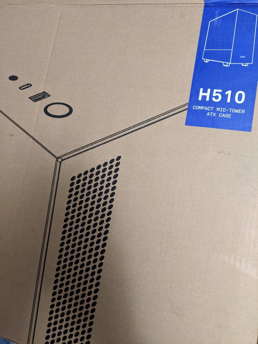 Actt_'s tweet image. got my @NZXT h510 in the mail today! can't wait to build my computer on Friday 👀🔥

#gamingpc #gaming