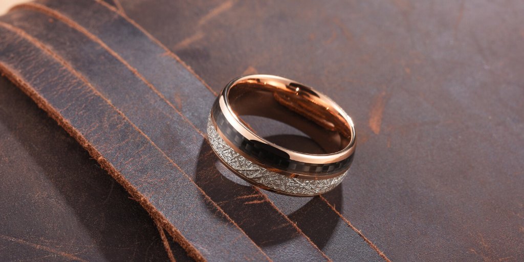 kingwillrings's tweet photo. Show off your winter style with this rose gold-plated meteorite-inlaid ring. Enjoy 20% off sitewide with code 2020love.
#kingwillring https://t.co/zQkSJRXKE0
