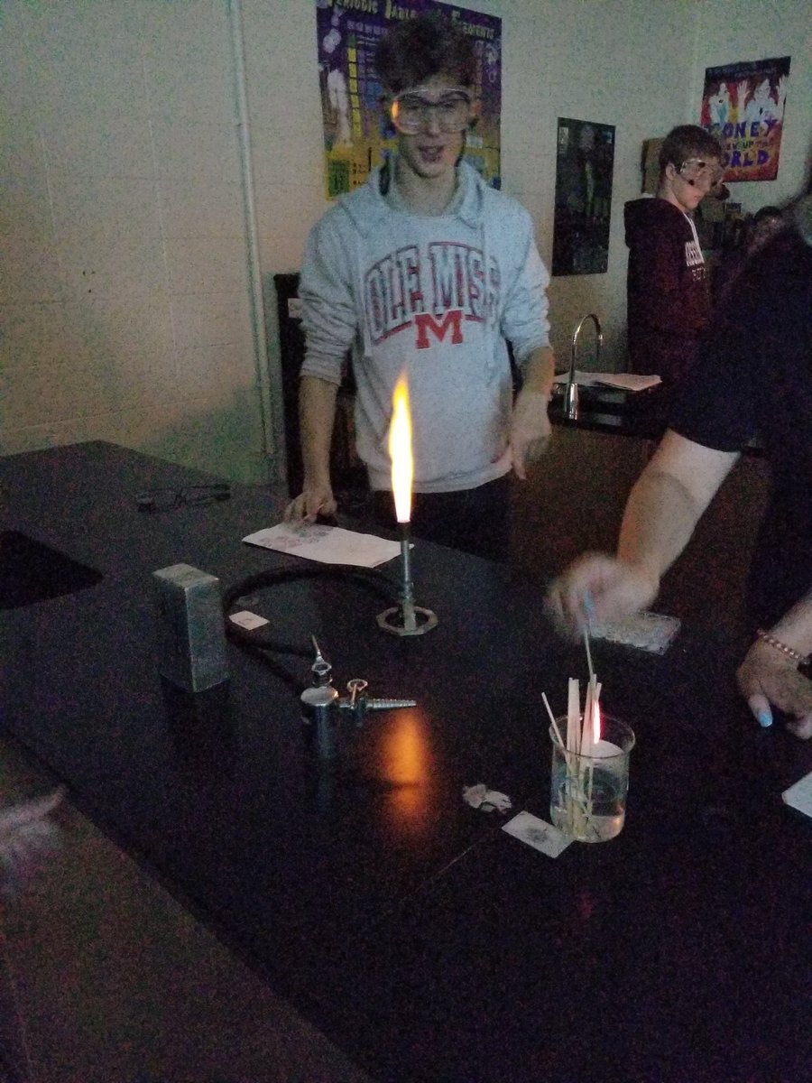 high_hhs's tweet image. The colors of Chemistry