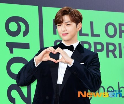 With Kang Daniel Thailand tweet media