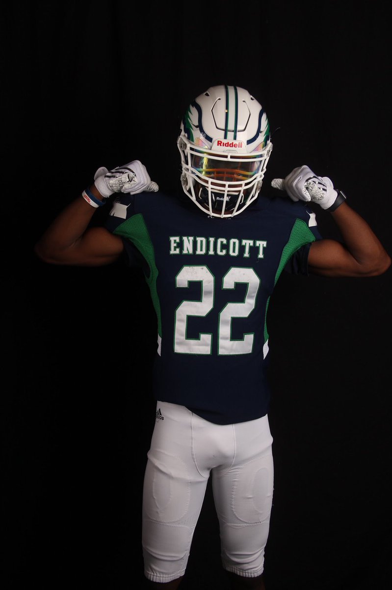 jlovelace24's tweet photo. Had a great day @EndicottFB. Special thanks to @SeanGolden_FB @CoachMcGonagle for the opportunity. https://t.co/XnU1vbsFgX
