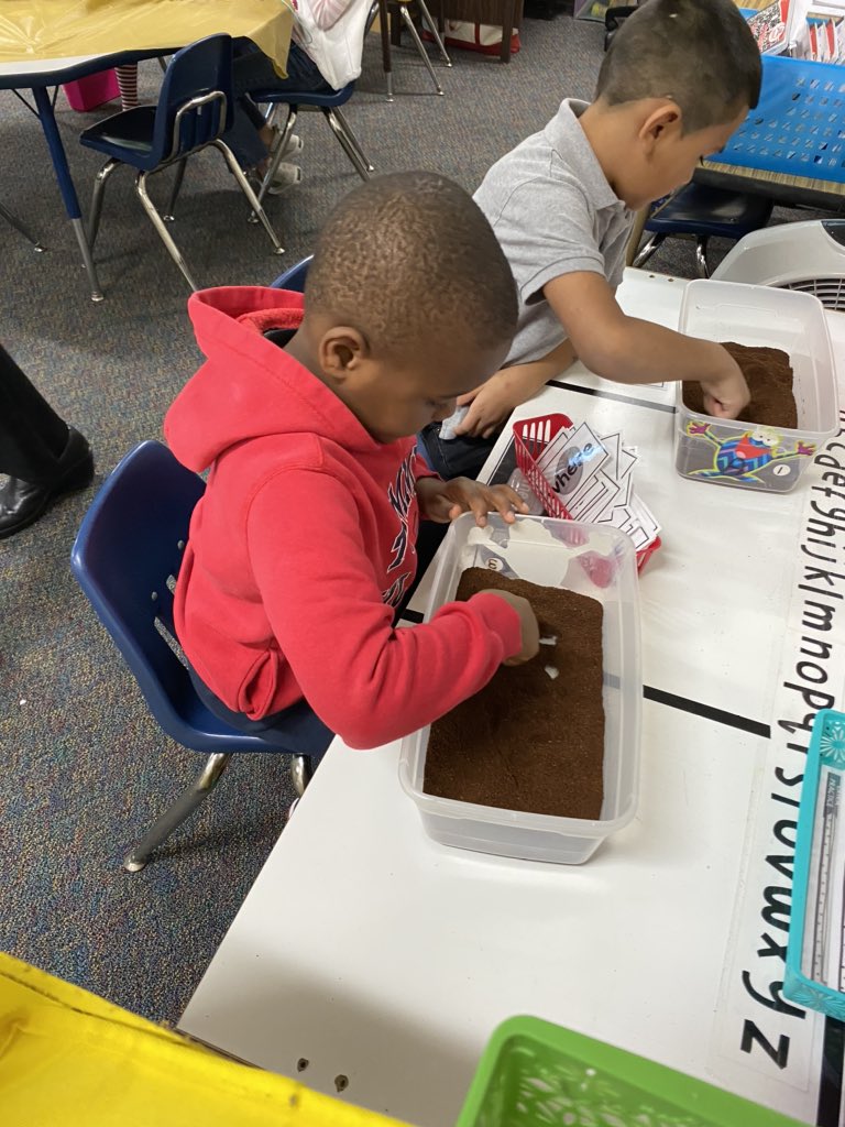 k5richardson's tweet photo. Starbooks literacy centers with coffee beans and grounds 🤩 #wearegreenbrier #schoolofkindness https://t.co/ZAfuIUrMXO