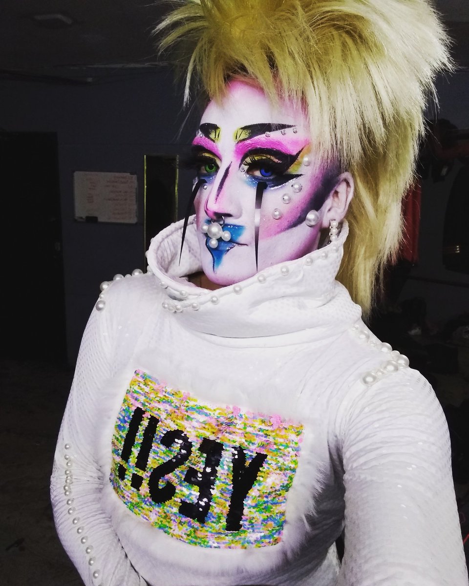 turbulencequeen's tweet photo. White & Colors
Look para @japidragrace que no pudimos estrenar ☹️ pero lo dimos todo el sábado con @TrinityTheTuck 🙌🏼
.
.
.
.
.
#Turbulence #Brutality #AHUEVOPUTAS #Blanco #White #colors #Drag #DragQueen #DragRegio #DragMx #LaMas #SiSoy 🤣 https://t.co/AxWUEWHgRL