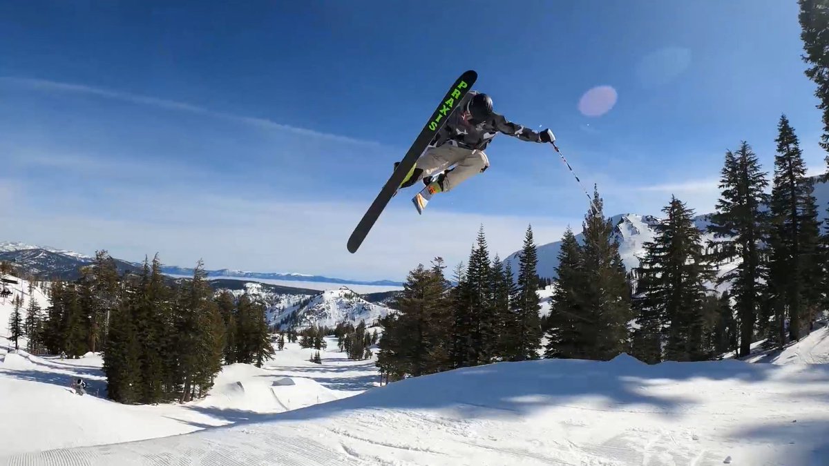 snowledge_co's tweet image. Jumping over #tahoe at @squawalpine with @JedKravitz! PC: @rileybathurst
Tracked on #Snowledge #SnowledgeIsPowder
.
.
.
 @praxisskis #handcraftedskis  #park #skiing #ski #bluebird #jump #send #backflip #getoutside #winter #tricks #snow #freeski #freeskiing