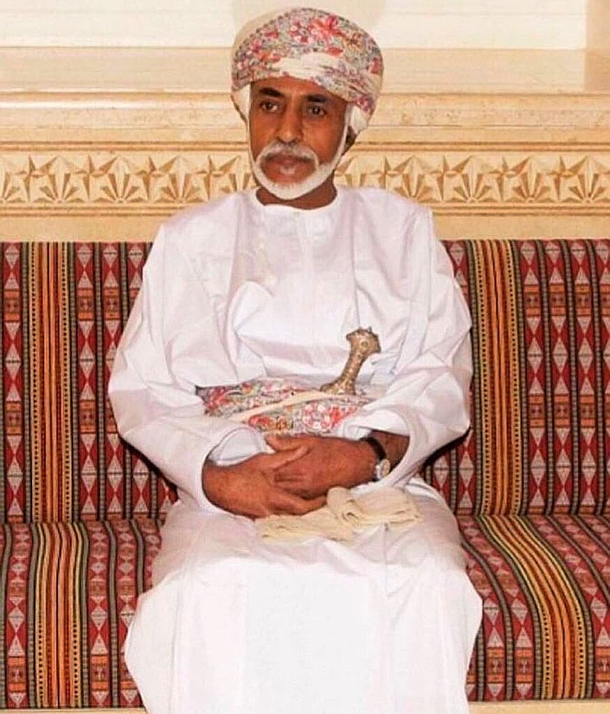 #قابوس_سعيد
سنظل نستمد من شخصيتك كل شي فانت الانيق في حضورك وكلامك وهيبتك