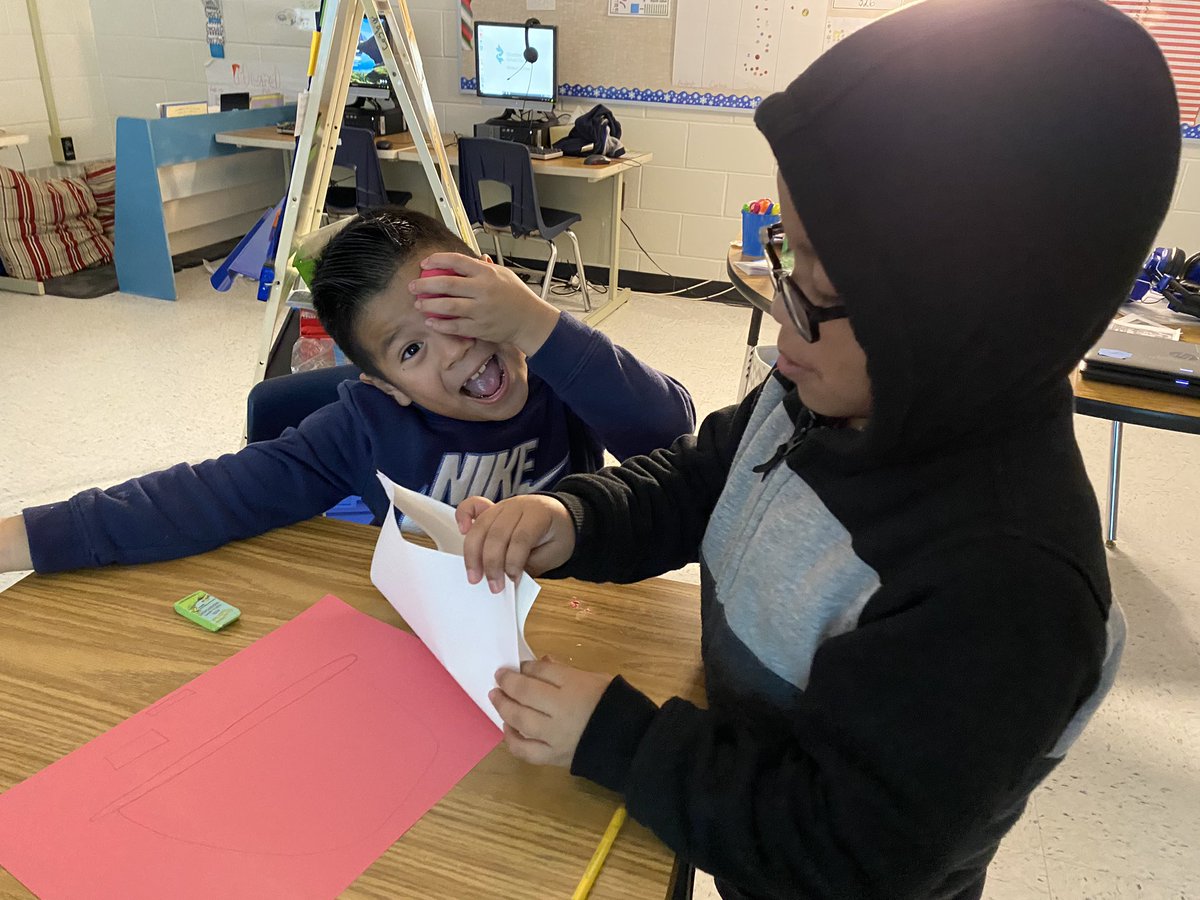 HastySpedTeach's tweet photo. We had so much fun creating magic pots to go with #TwoOFEverything in our @Scholastic Literacy unit. Then we wrote about what could we put into our pots, just like the Haktak’s! @Hasty_Huskies @CherokeeSchools @SandiHarrison22 https://t.co/yfHrsxc6tO