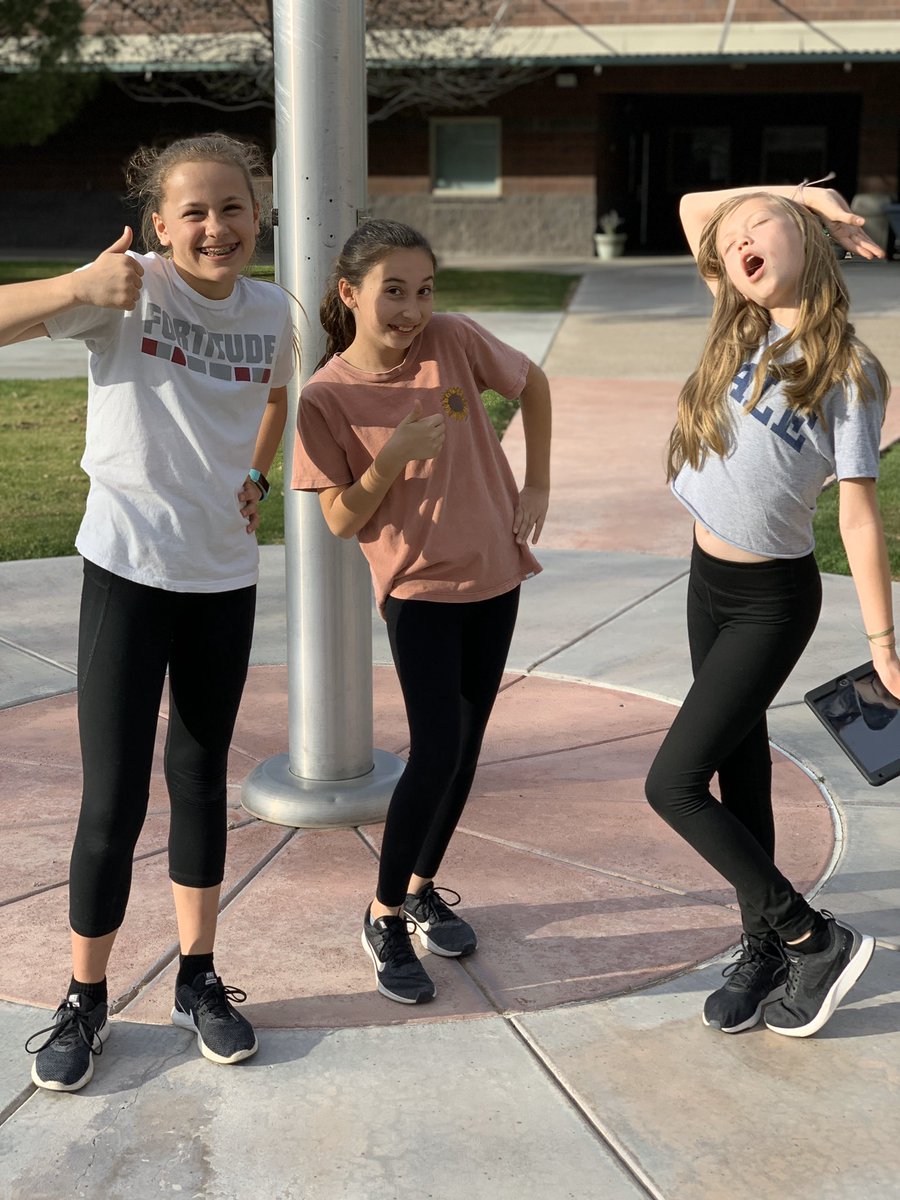 apositiveproton's tweet photo. #futurepodcasters #girlsinstem #studentpodcasting #podcastingineducation #extraordinary https://t.co/X2kesQ8xTB