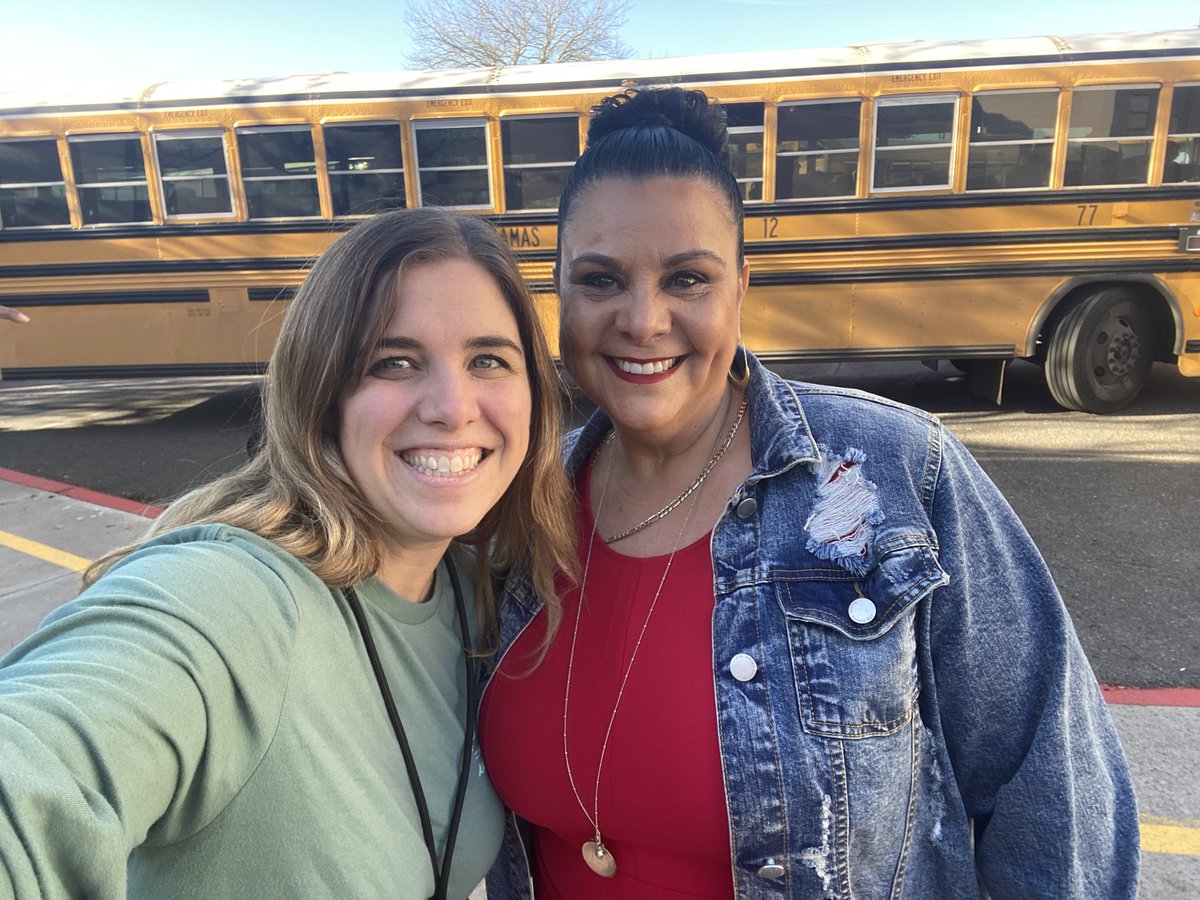 kristiweathers_'s tweet photo. Today was full of celebration!  @MilwaukieHigh 9th graders.... we are so proud of you!! #havefun #freshmenontrack #wegotyou #letskeepmovingforward #community #proudofyou #joy #nc12greatschools #gomustangs https://t.co/CAyK5f4PGy