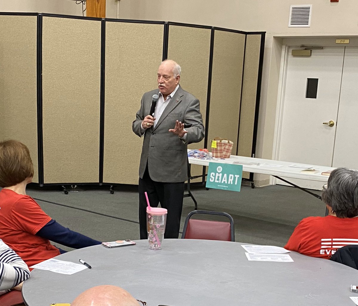 Addressing the West St Louis County <a href="/MomsDemand/">Moms Demand Action</a> chapter to discuss advocacy day next week in Jeff City.