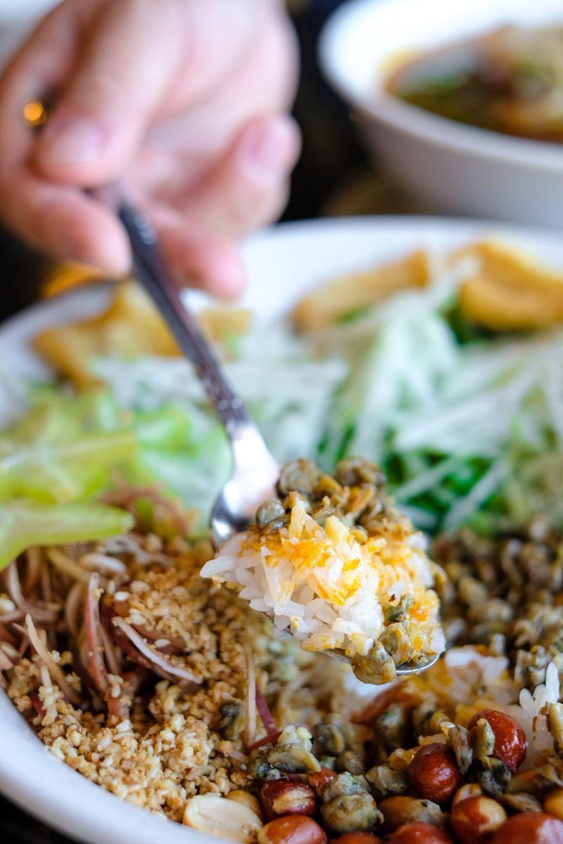hueoi's tweet photo. We love YOUR photos! Tag #HueOi to be featured! Here's a recent one from @sharewithanny 🙌🙏
📍Hue Oi
16537 Brookhurst St
Fountain Valley CA 92708
#ComHen #YelpLA #YelpOC #yahoofood #eater #zagat #sharesocal #eaterla #starvingfoodseeker #seriouseats #eeeeeats #abc7eyewitness https://t.co/Pbyue0kwfb