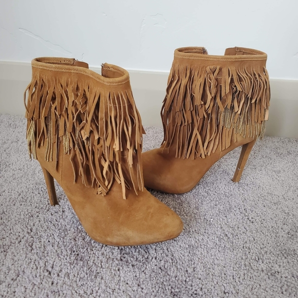 So good I had to share! Check out all the items I'm loving on @Poshmarkapp #poshmark #fashion #style<a href="/tag/fashion"class="tags"><span>#fashion</span></a><a href="/tag/shopmycloset"class="tags"><span>#shopmycloset</span></a><a href="/tag/style"class="tags"><span>#style</span></a><a href="/tag/poshmark"class="tags"><span>#poshmark</span></a><a href="/tag/giannibini"class="tags"><span>#giannibini</span></a>