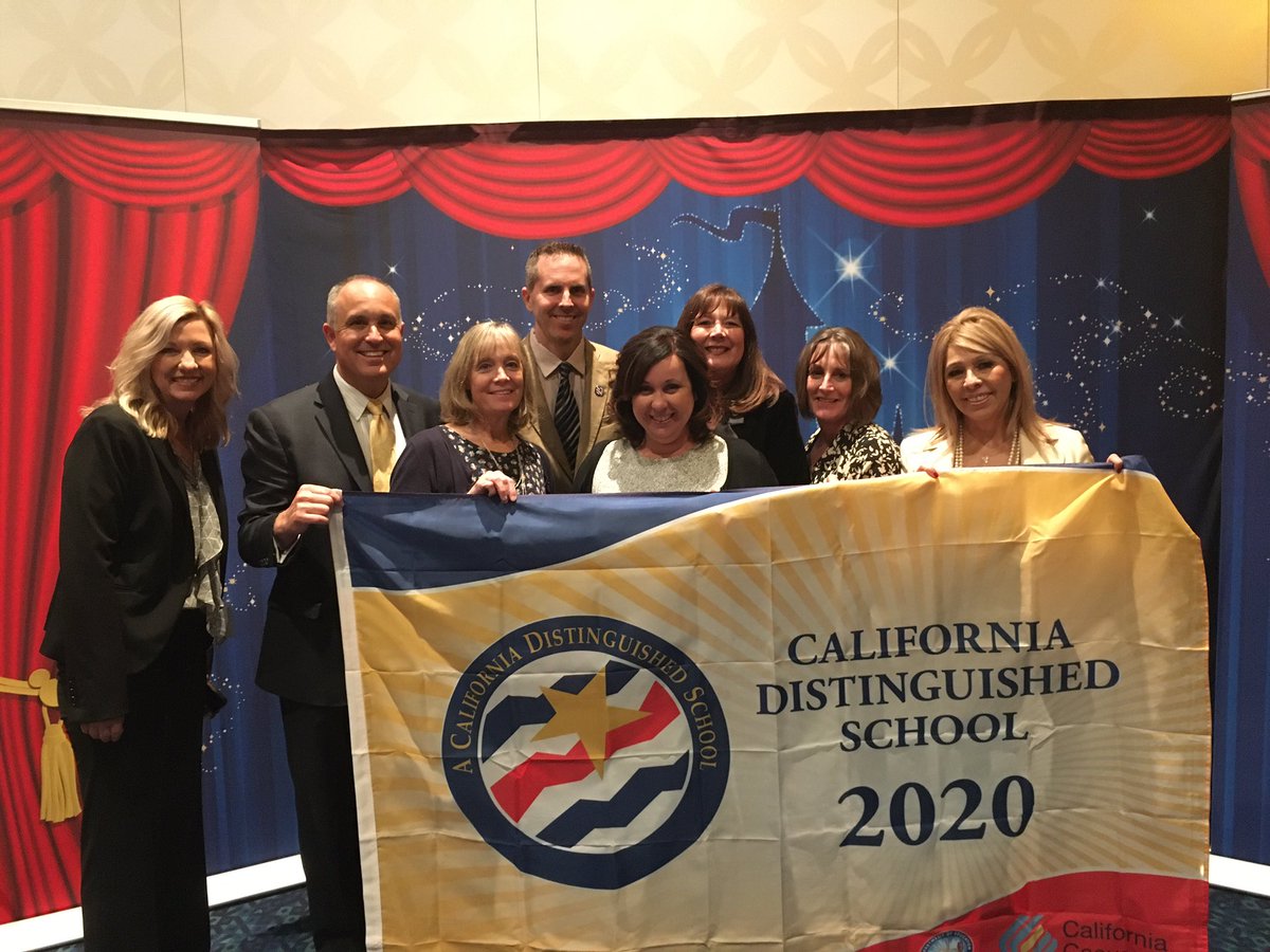 CramRUSD's tweet photo. Congratulations to our Cram community for becoming a California Distinguished School. #CramRocks https://t.co/8pZkDBhBCI
